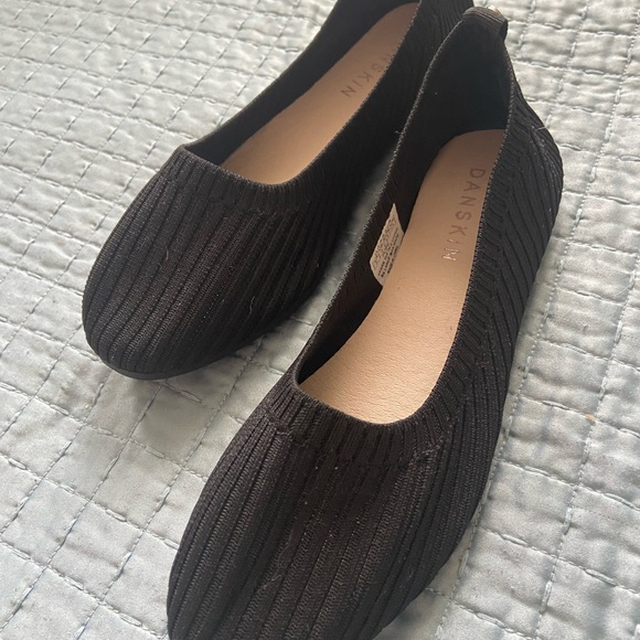 Danskin black flats - Picture 2 of 4